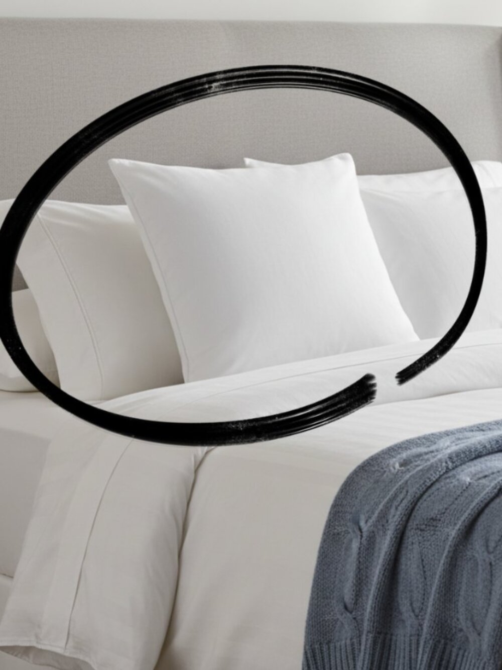 24" Polyester Pillow Insert